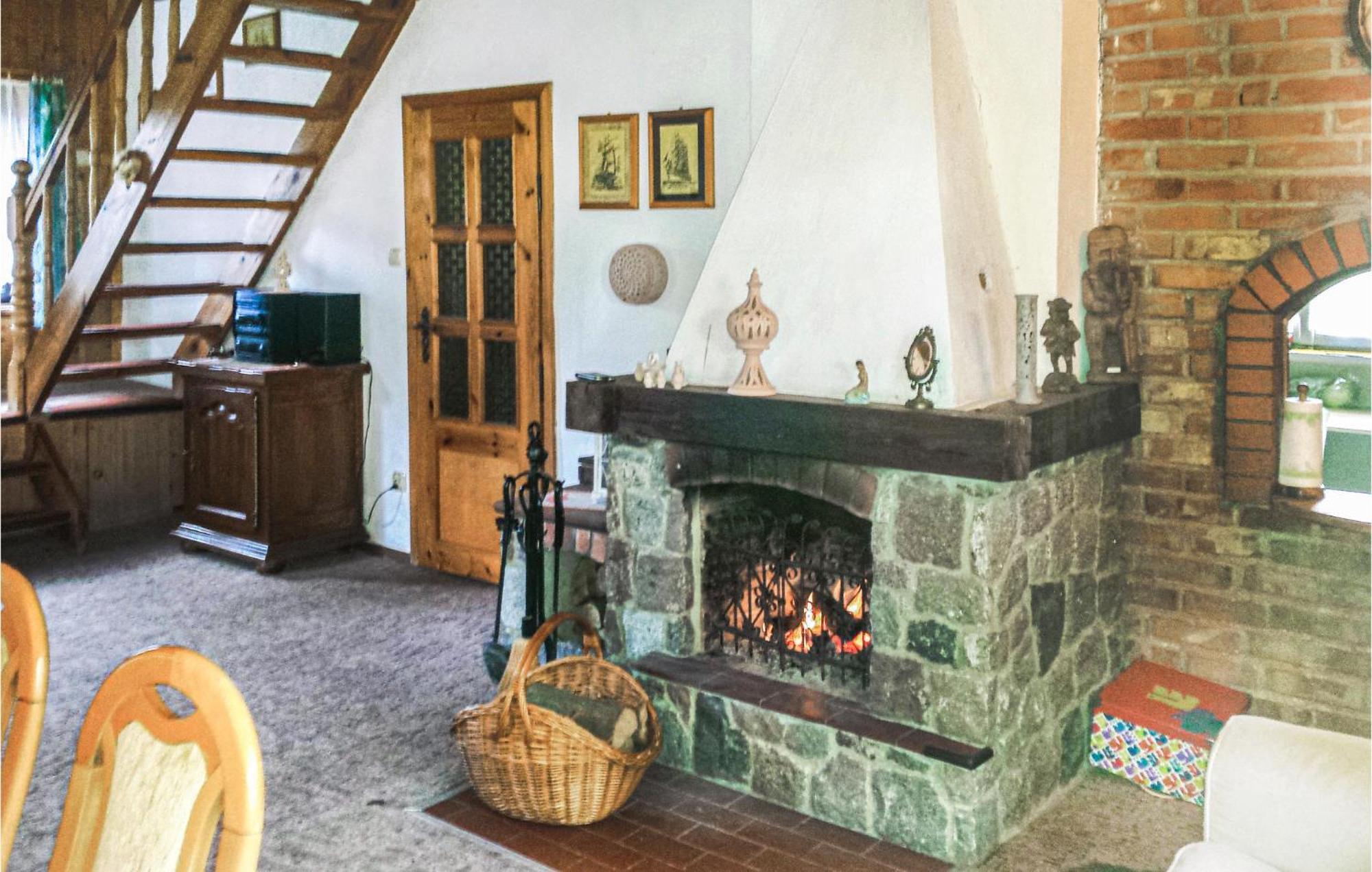 3 Bedroom Stunning Home In Dziemiany Esterno foto
